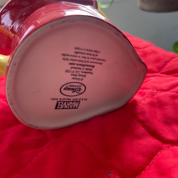 Disney Store IRON MAN 2011 Marvel - Picture 8 of 9